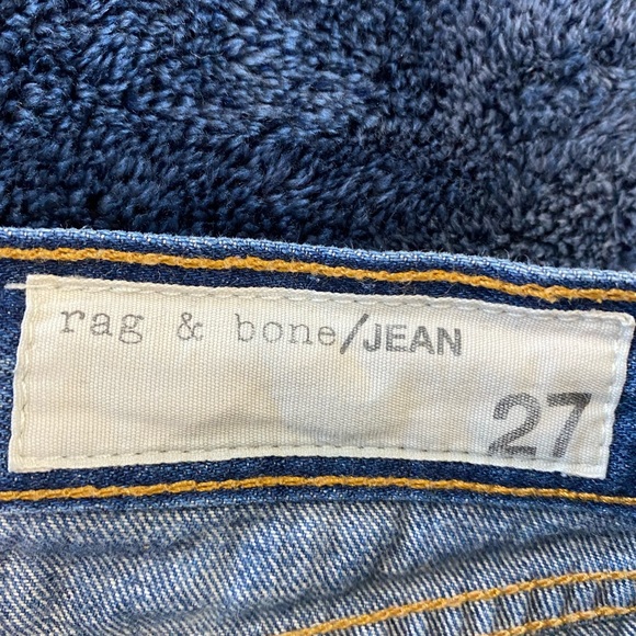 ⬇️ PRICE ⬇️ Rag & Bone/Jean Short Ripped ( used) and factory distressed. - Picture 5 of 7